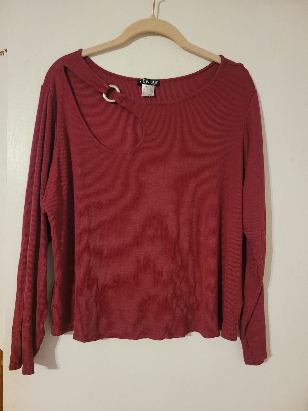 VENUS Long Sleeve Ring-Detail Ribbed Top in Mauve